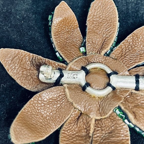 Kenneth Cole Green Ombre Seed Bead Flower Brooch With Leather Back - Picture 4 of 4